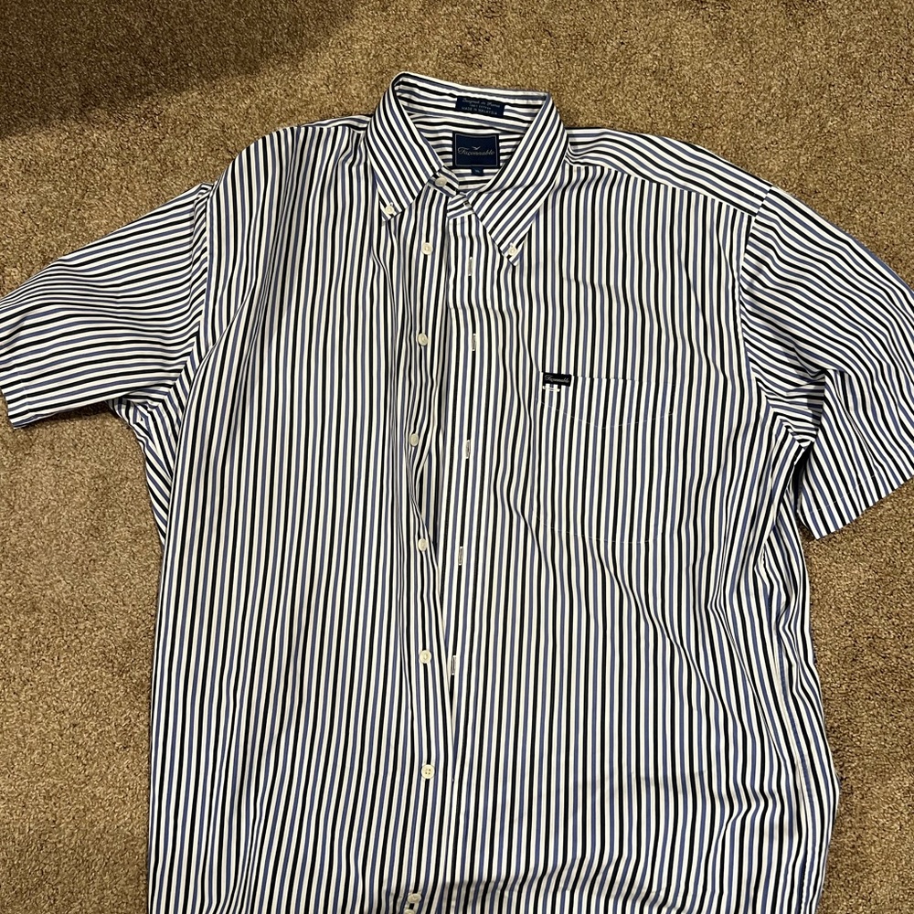 Beautiful Faconnoble short sleeve dress shirt size XL